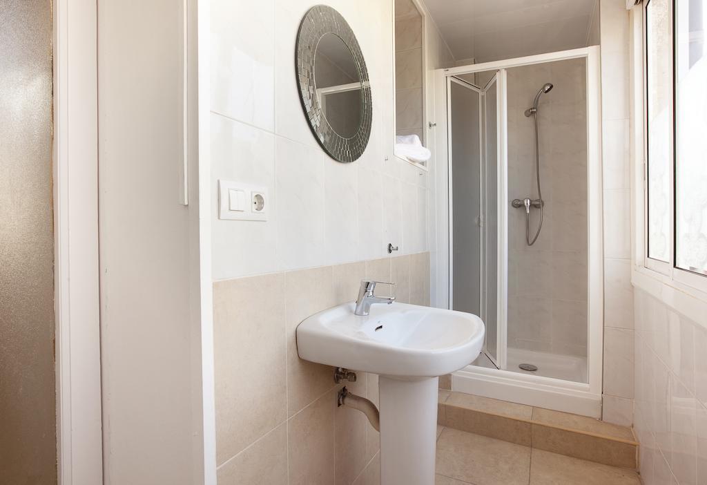 Barnapartments Basic Gracia Barcelona Exterior foto